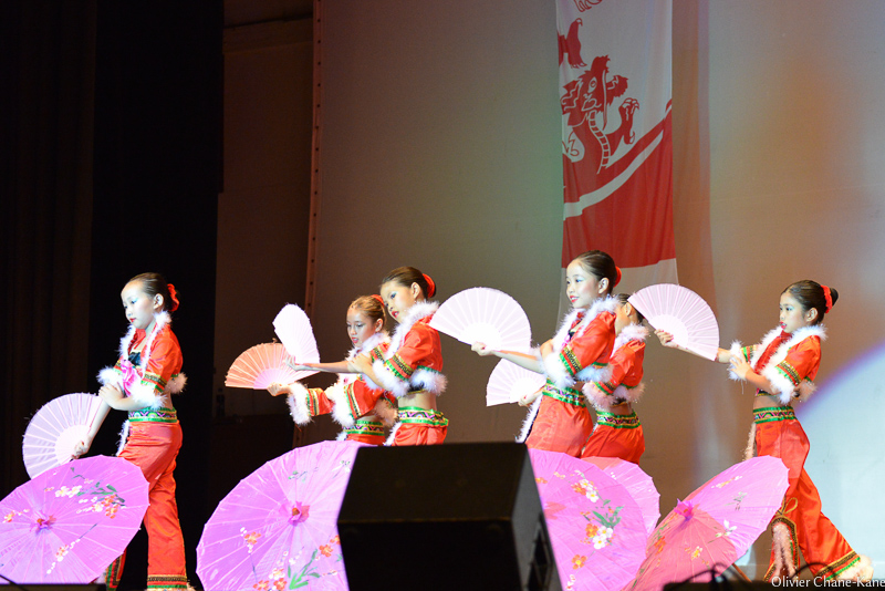 Danse du parasol et de l'éventail